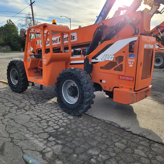 2015 SKYTRAK 8042 Forklift