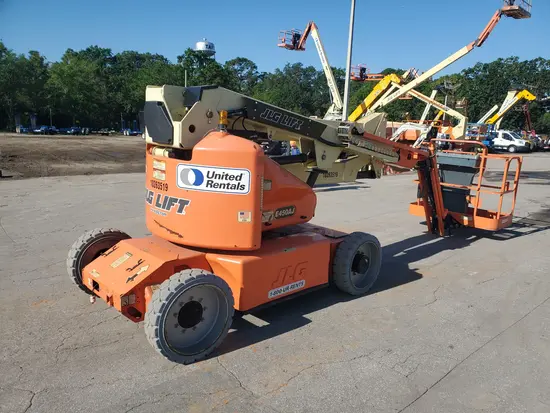 2014 JLG E450AJ Articulating Boom Lift