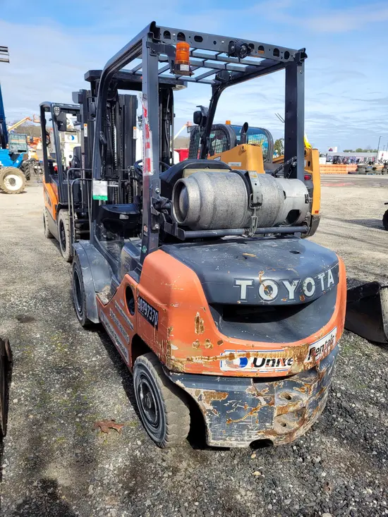2018 Toyota 8FGU25 Warehouse Forklift