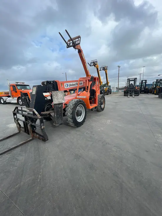 2016 SKYTRAK 10054 Forklift