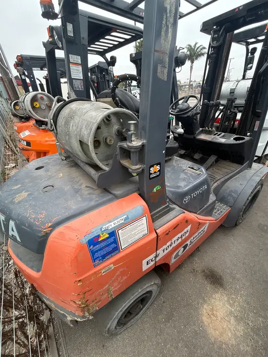 2019 Toyota 8FGU25 Warehouse Forklift