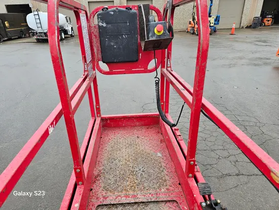 2018 MEC MICRO 19 Scissor Lift