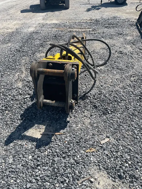 2015 Atlas Copco SB 452 Attachment