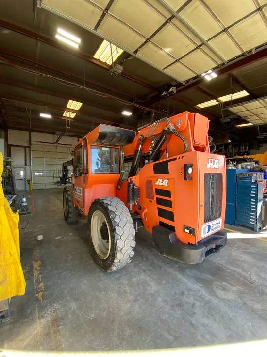 2016 SKYTRAK 6042 Forklift