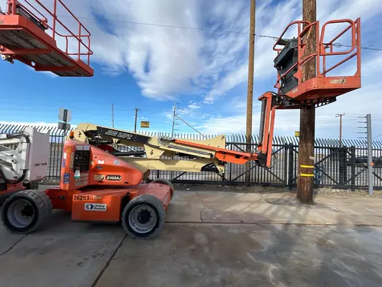 2016 JLG E450AJ Articulating Boom Lift