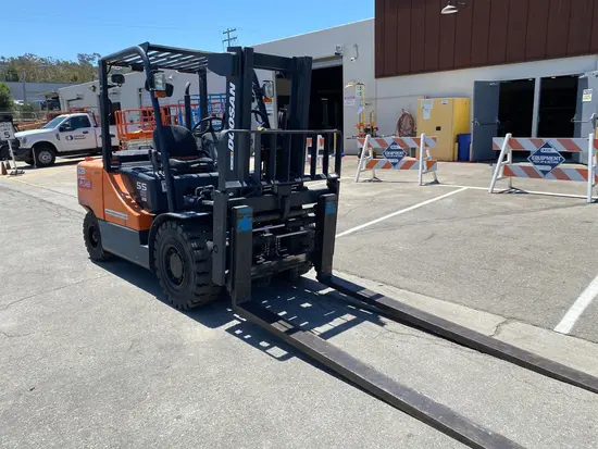 2017 Doosan D55C-7 Warehouse Forklift
