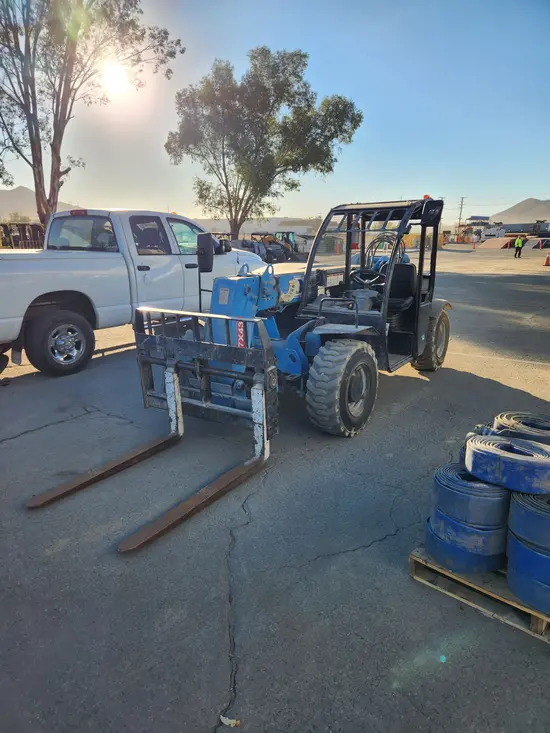 2017 Genie GTH-5519 Forklift