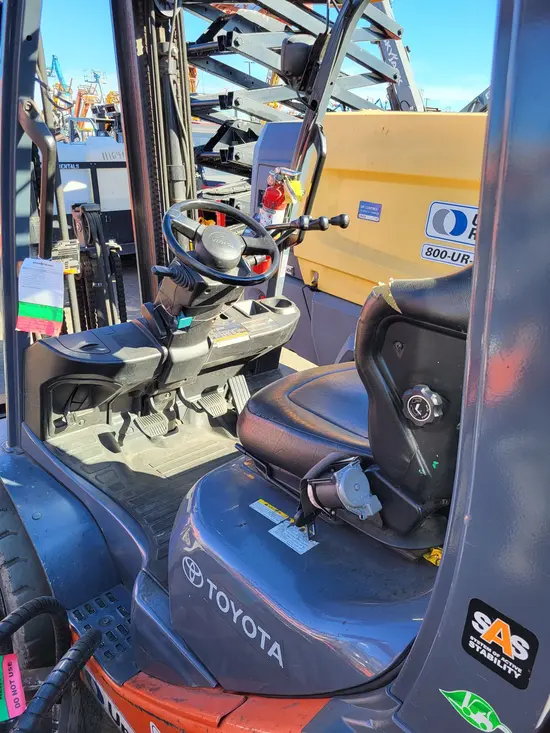 2019 Toyota 8FGU25 Warehouse Forklift