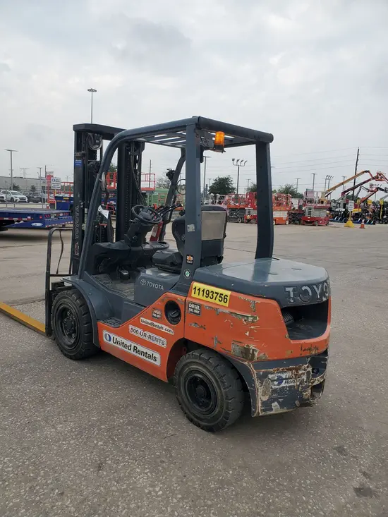 2021 Toyota 8FDU30 Warehouse Forklift
