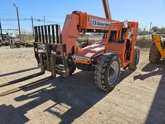 2014 SKYTRAK 8042 Forklift