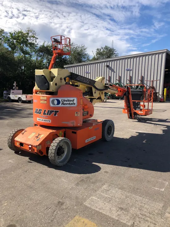 2013 JLG E400AJPN Articulating Boom Lift