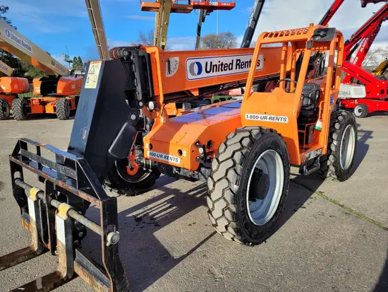 2016 SKYTRAK 6042 Forklift