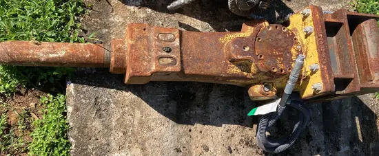 2017 Atlas Copco SB 452 Attachment