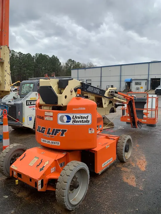 2015 JLG E450AJ Articulating Boom Lift
