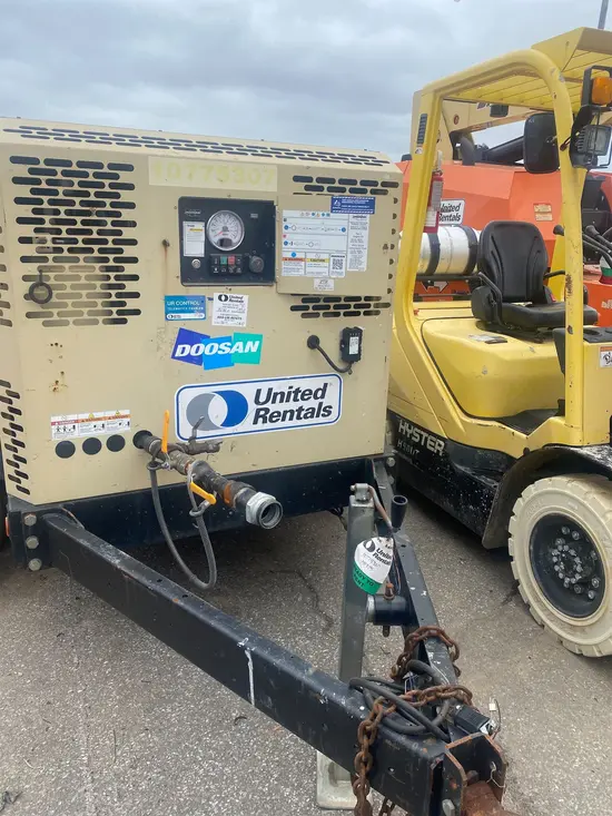 2018 Doosan P425/HP375WCUT4 Air Compressor