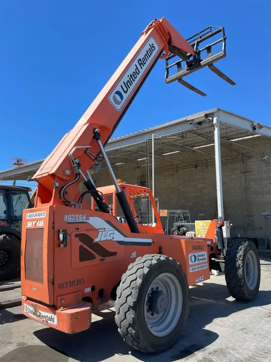 2015 SKYTRAK 6042 Forklift