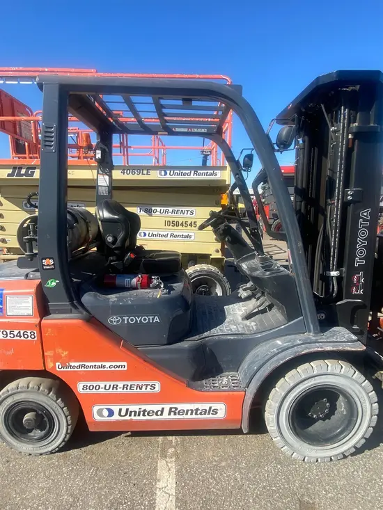 2018 Toyota 8FGU25 Warehouse Forklift