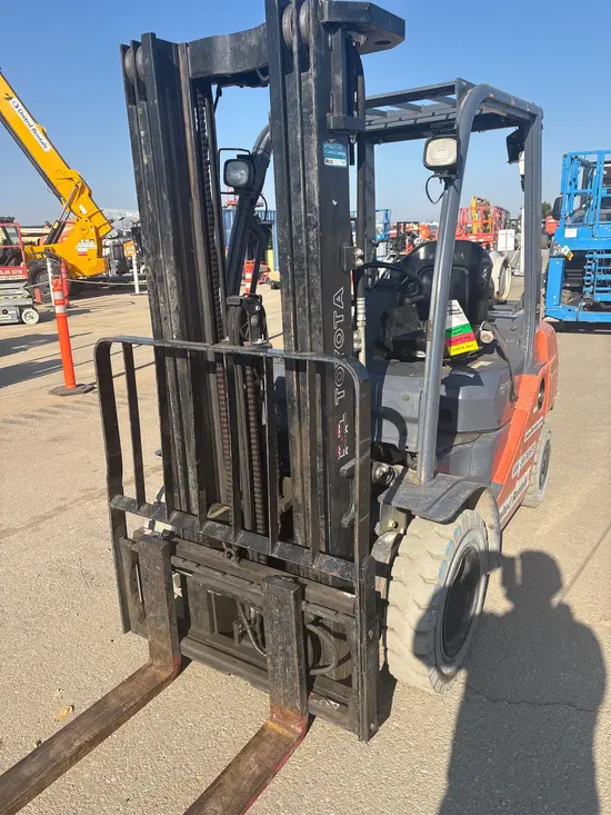 2019 Toyota 8FGU25 Warehouse Forklift