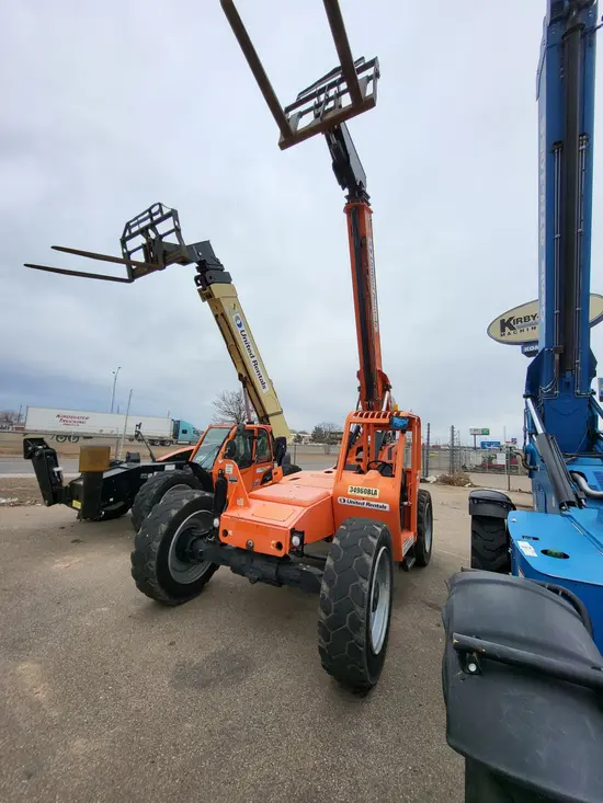 2016 SKYTRAK 8042 Forklift