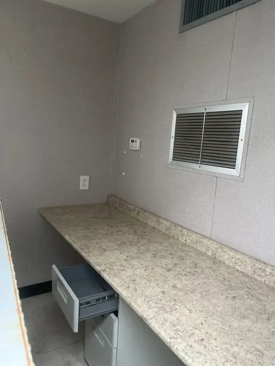 1998 TBD 8 X 28 Office Trailer