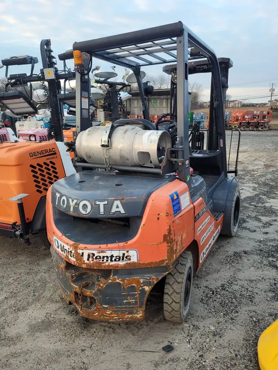 2018 Toyota 8FGU25 Warehouse Forklift