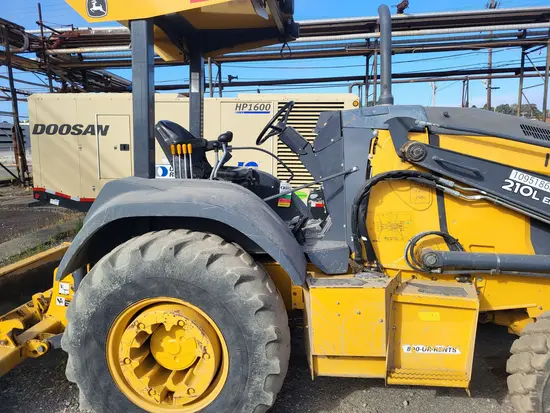 2019 John Deere 210L EP Wheel Loader