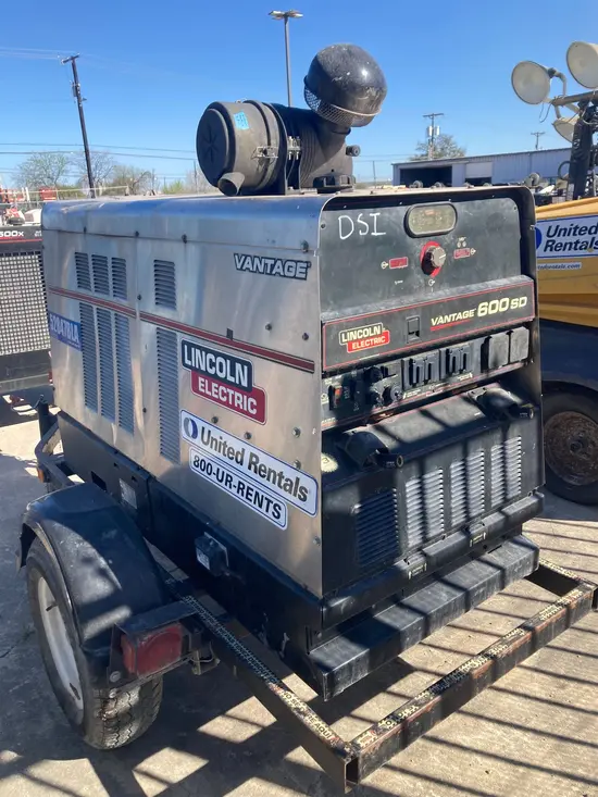 2017 Lincoln Electric VANTAGE 600SD Welder
