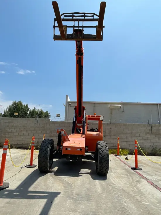 2015 SKYTRAK 6042 Forklift