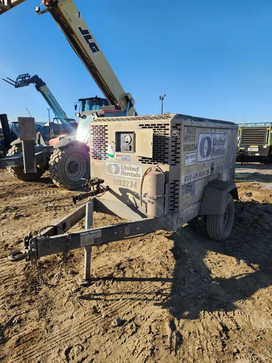 2021 Doosan P425/HP375WCU Air Compressor