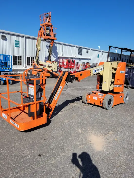 2014 JLG E300AJP Articulating Boom Lift