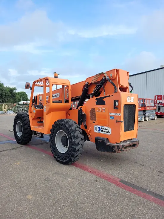 2015 SKYTRAK 6042 Forklift