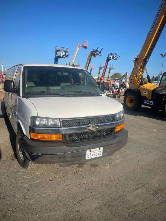 2016 CHEVROLET 3500EXTLTGRWD Vehicle