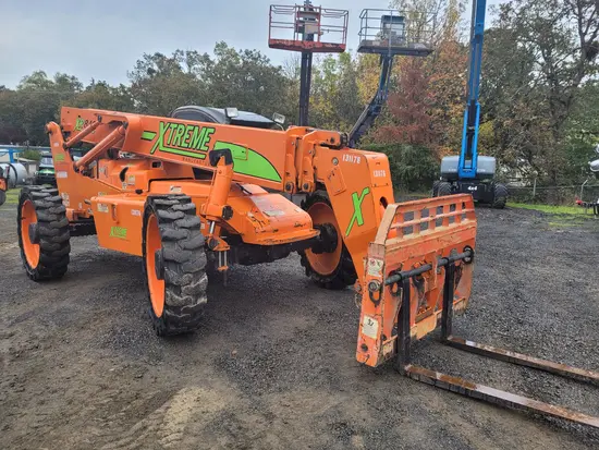 2013 XTREME XR842 Forklift