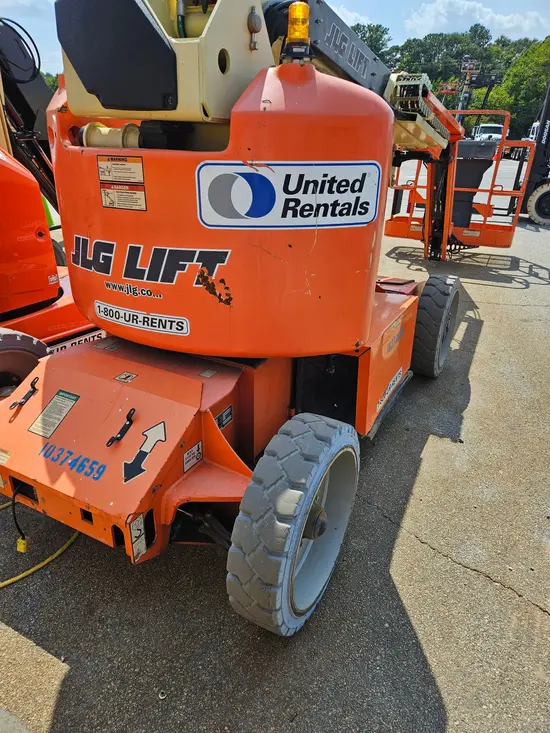2015 JLG E450AJ Articulating Boom Lift