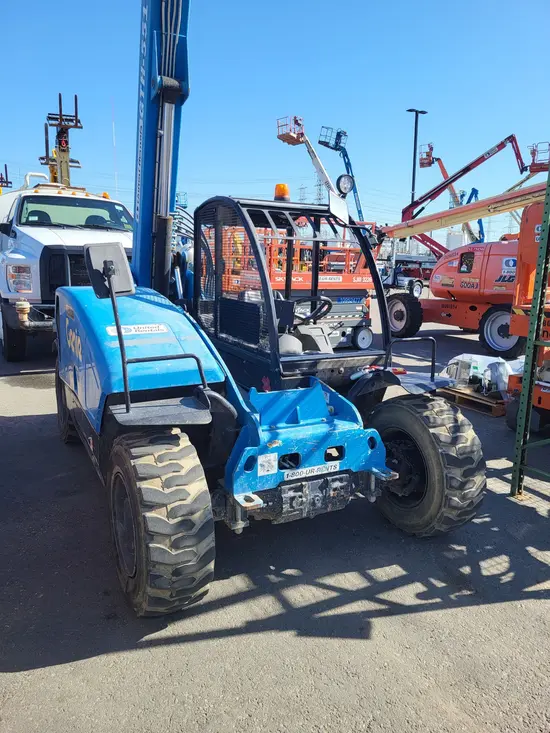 2017 Genie GTH-5519 Forklift
