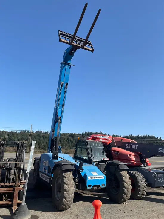 2016 Genie GTH-844 Forklift