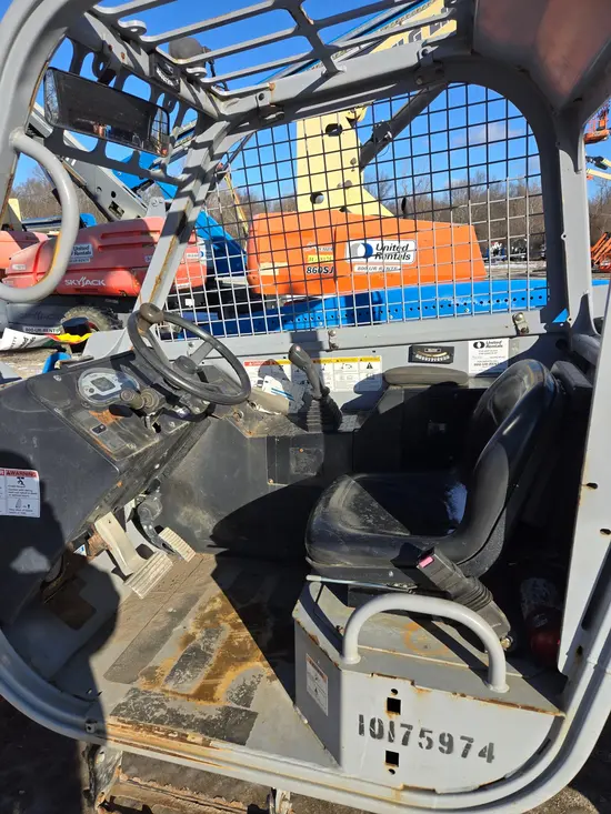 2013 Genie GTH-844 Forklift