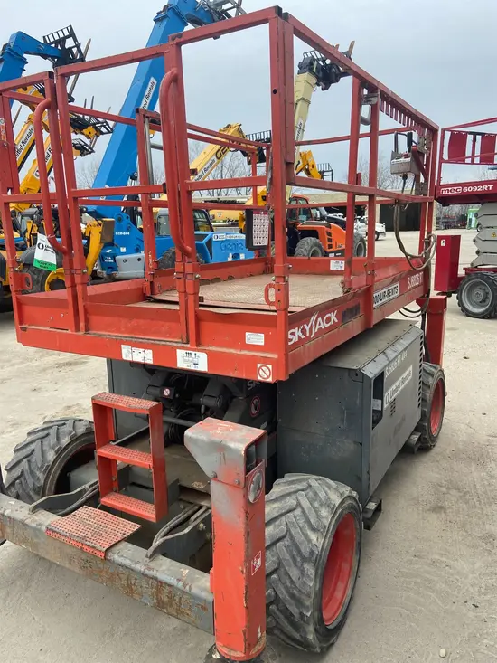 2018 Skyjack SJ6826RT Rough Terrain Scissor Lift