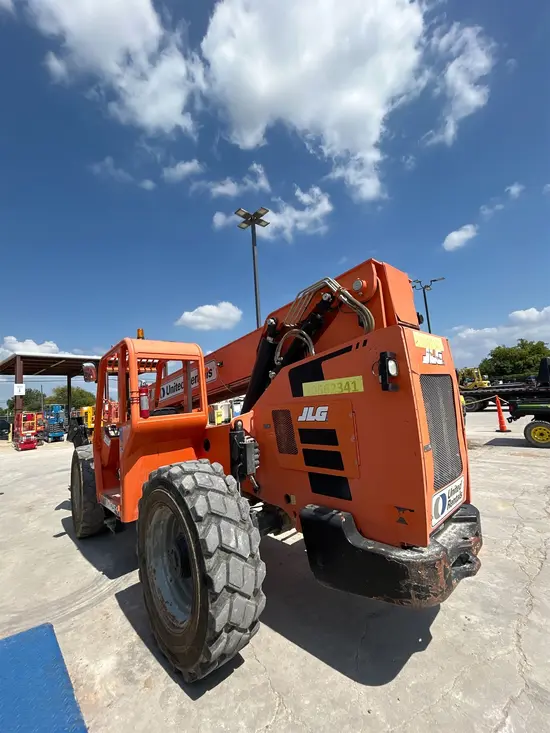 2017 SKYTRAK 10054 Forklift