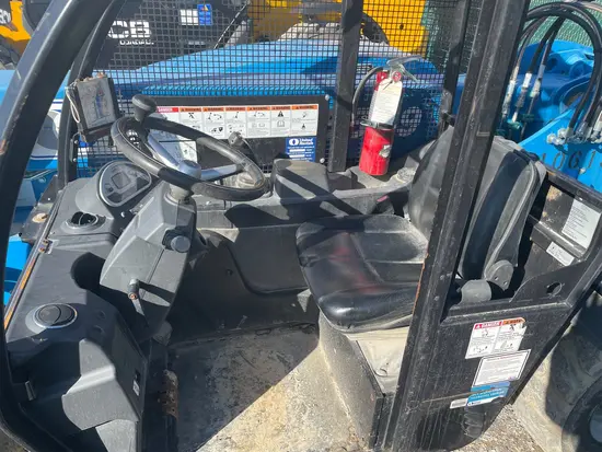 2017 Genie GTH-5519 Forklift