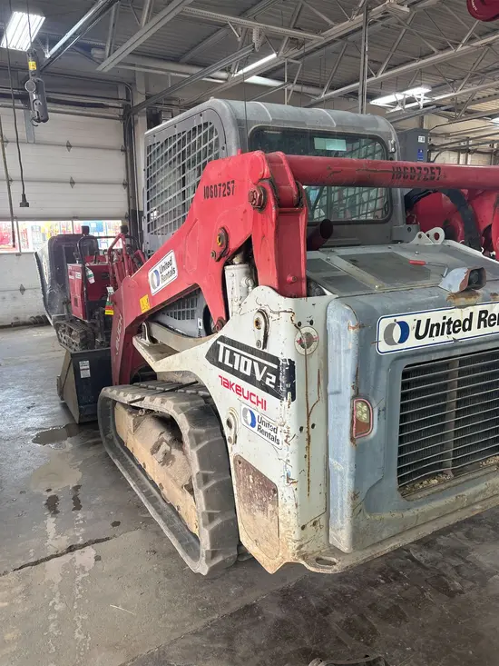 2017 Takeuchi TL10V2-CR Track Loader