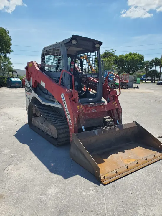 2017 Takeuchi TL10V2-R Track Loader