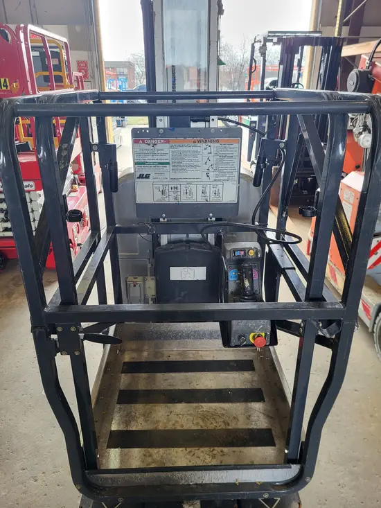 2018 JLG 20MVL Self-Propelled One-Person Lift
