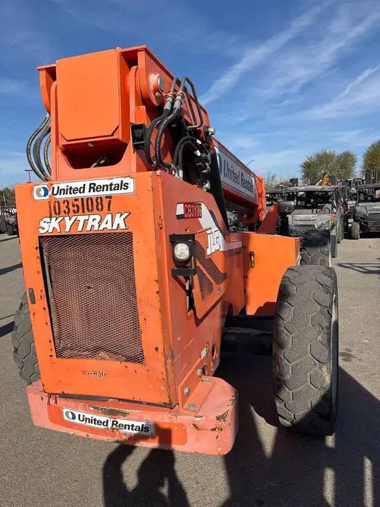 2015 SKYTRAK 6042 Forklift