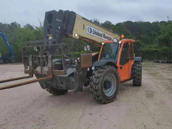 2015 JLG 1055 Forklift