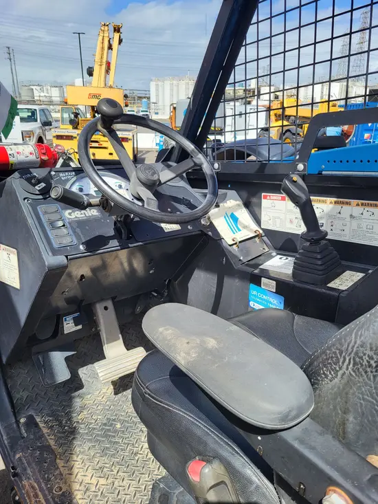 2015 Genie GTH-844 Forklift