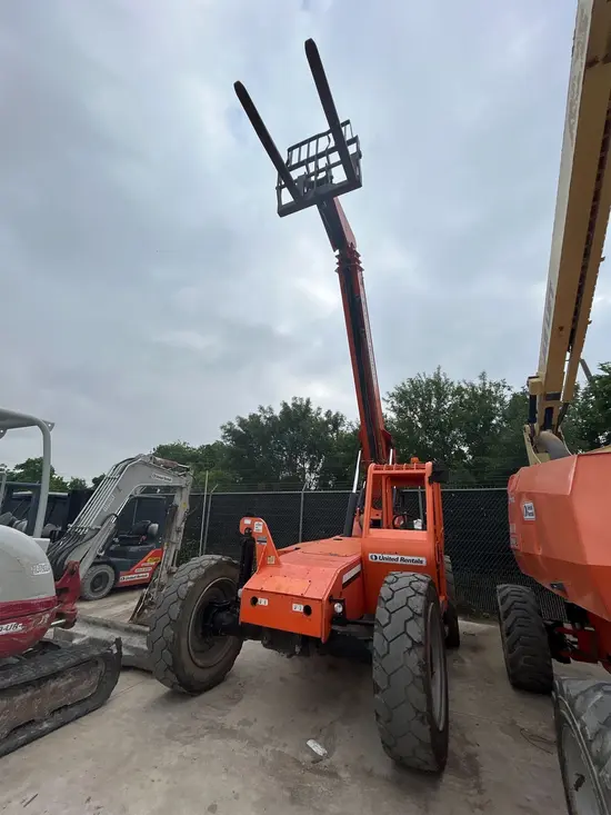 2015 SKYTRAK 6042 Forklift