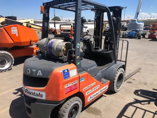 2018 Toyota 8FGU25 Warehouse Forklift