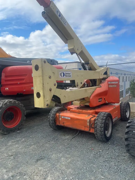 2012 JLG E450AJ Articulating Boom Lift