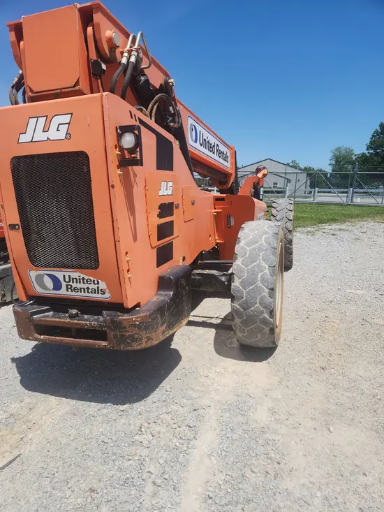 2016 SKYTRAK 8042 Forklift